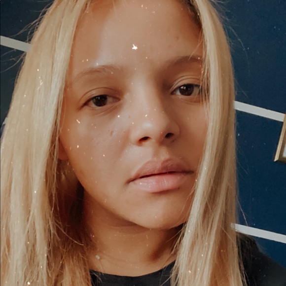 Meet your Posher, Shirley - Picture 1 of 1